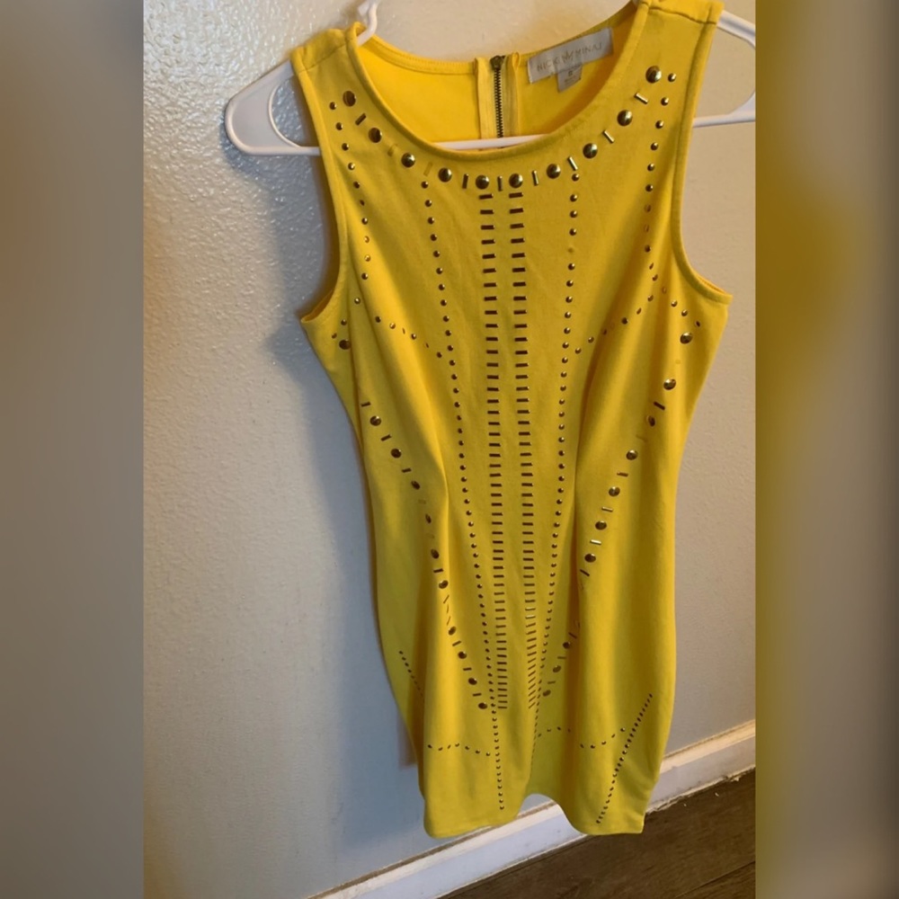 Yellow dress